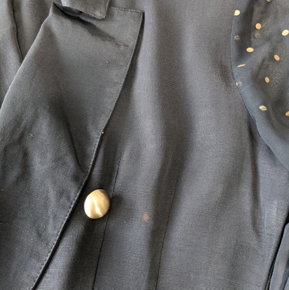 Greenwich Square Polyester Sleeve Jacket - Picture 2 of 12